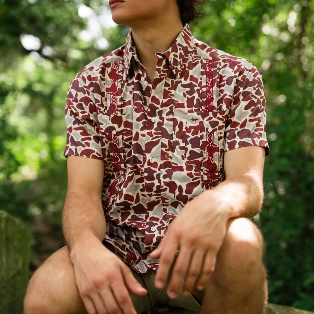 NEW TEXAS STANDARD guayabera libre top in maroon camo